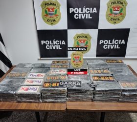 Polícia Civil intercepta carro de luxo com 118 kg de cocaína próximo ao Aeroporto de Guarulhos