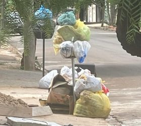 Em Piracicaba, falta de coleta de lixo gera focos de mau cheiro em ruas e traz riscos à saúde pública