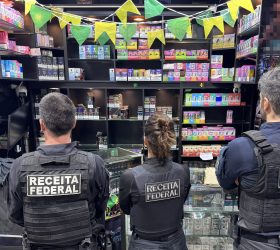 Operação Rede de Fumaça combate comércio ilegal de cigarros e cigarros eletrônicos