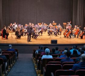 Orquestra de Americana tem noite de intercâmbio musical com regente alemão e solista brasileiro