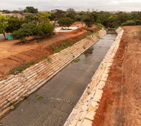 Parque Santa Emília terá calçada de piso intertravado em Hortolândia