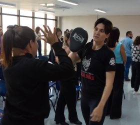 Servidoras de Hortolândia aprendem técnicas de defesa pessoal