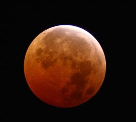 Observatório Municipal de Americana abre para observação do eclipse lunar na noite de quinta-feira