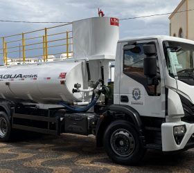 Cordeirópolis adquire novo caminhão-pipa após mais de 20 anos