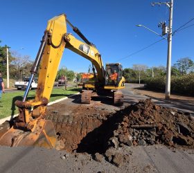 Prefeitura de Cordeirópolis inicia reparo na Av. Presidente Vargas; trânsito sofre alterações