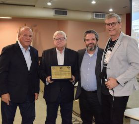 Santa Casa de Limeira recebe homenagem por 32 anos de parceria com a FOP/Unicamp na formação de especialistas
