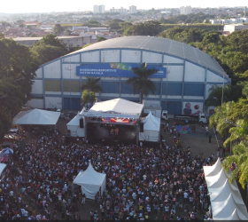 Festa literária da Prefeitura alegra o domingo de crianças e jovens, em Hortolândia