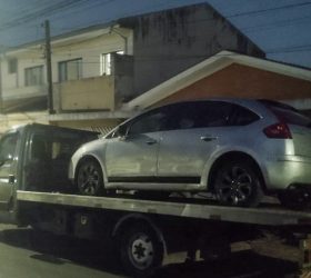 Trio é preso em Limeira após furto e tentativa de venda de veículo furtado