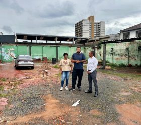 Vereador Everton Ferreira visita futuro “Espaço do Motorista”, ponto de apoio para motoristas por aplicativo