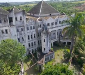 Castelo com 100 quartos de José Rico será leiloado para pagar dívidas trabalhistas