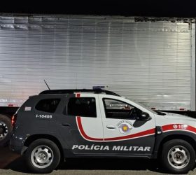 Polícia Militar recupera caminhão furtado e carga de R$ 115 mil após cerco em Piracicaba