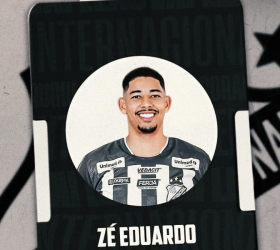 Internacional anuncia a contratação do atacante Zé Eduardo