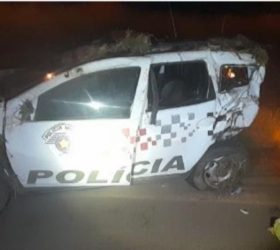 Acidente entre van e viatura da PM deixa feridos na SP-308, em Piracicaba