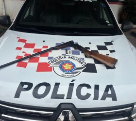 Homem é preso com espingarda e munições durante Operação Impacto no Jardim Anhanguera, em Limeira