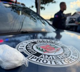 GAMA detém homem com pasta base de cocaína após perseguição em Americana