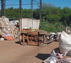 Operador morre após empilhadeira tombar em empresa na zona rural de Leme