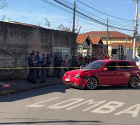 Motorista perde controle de carro e atropela três adolescentes em ponto de ônibus em Piracicaba