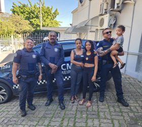 GCMs de Limeira salvam criança de dois anos após engasgo com bala