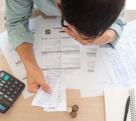 Do endividamento à reinvenção: como brasileiros estão empreendendo para virar o jogo financeiro