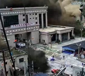 Enchente devastadora atinge Nepal, deixa mortos e centenas de desaparecidos