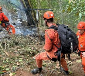 Queda de helicóptero deixa quatro mortos na Vista Chinesa, no Rio de Janeiro