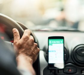 Sinalização para identificar vagas reservadas a motoristas por aplicativo deverá ser instalada em Limeira