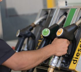 Petrobras ajusta preços do diesel para R$ 1,12