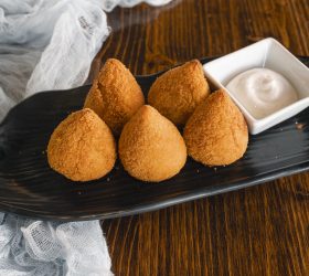 Seprosom abre inscrições para curso gratuito de fabricação de salgados fritos