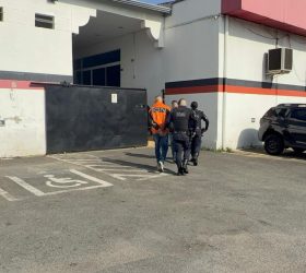 Dupla é presa após assalto a posto de combustível em Indaiatuba; criminoso efetuou disparo durante ação