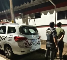 Homem é preso após tentar roubar trailer de lanches e ameaçar criança com faca em Limeira