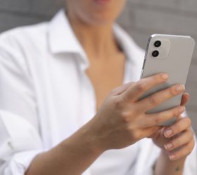 Prefeitura de Sorocaba instalará iPhones de uso gratuito em terminais de ônibus