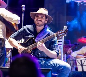 Iracemápolis celebra 72 anos com shows de MPB, Samba e Sertanejo na Praça da Matriz
