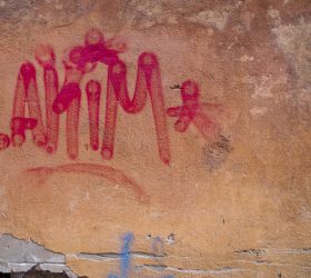 Vereadores de Americana aprovam criação de lei para punir vandalismo de bens públicos