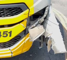 Motociclista de 21 anos fica em estado gravíssimo após colisão frontal com ônibus em Limeira