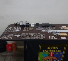 BAEP apreende drogas e desarticula ponto de tráfico em adega de Americana