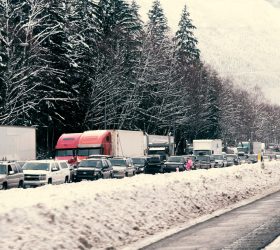 Tempestade de neve histórica deixa mais de 15 mortos e provoca apagões em diversos estados dos EUA